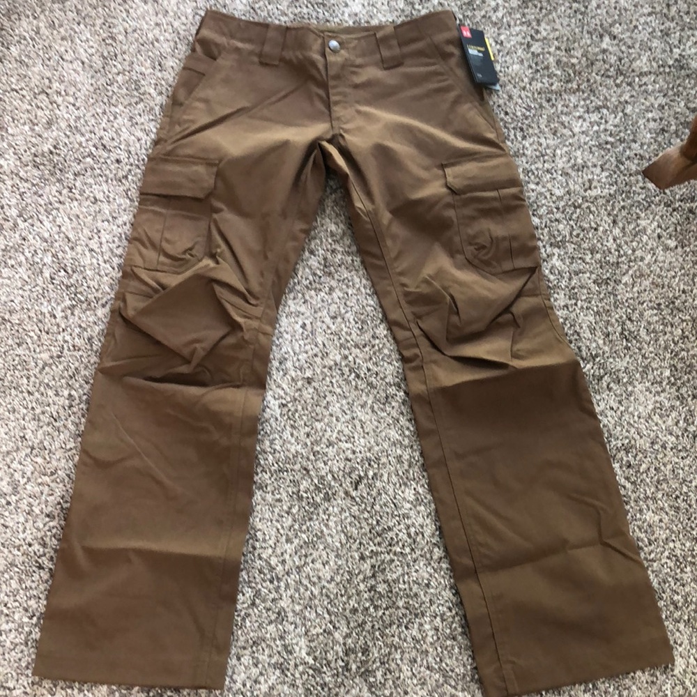 Under Armour Brown Cargo Pants - Picture 1 of 2